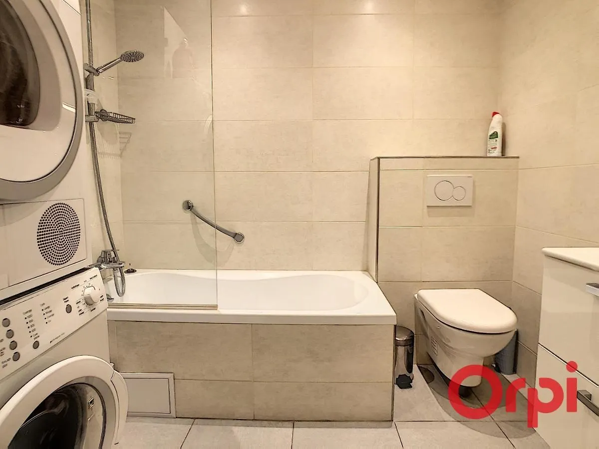 Appartement De Standing Trois Chambres, Centre Ville Sainte-Maxime